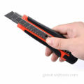 China Retractable Utility Knife with Premium Rubbered Handle Factory